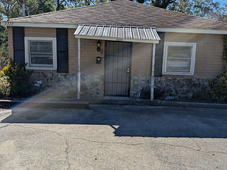 2332 Buena Vista Rd #1 — Photo 1