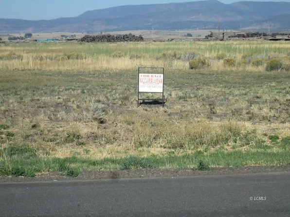 Roberta Ave, Lakeview, OR 97630