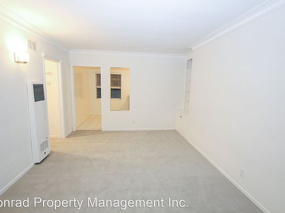 3rd image of 12000 Moorpark St #10