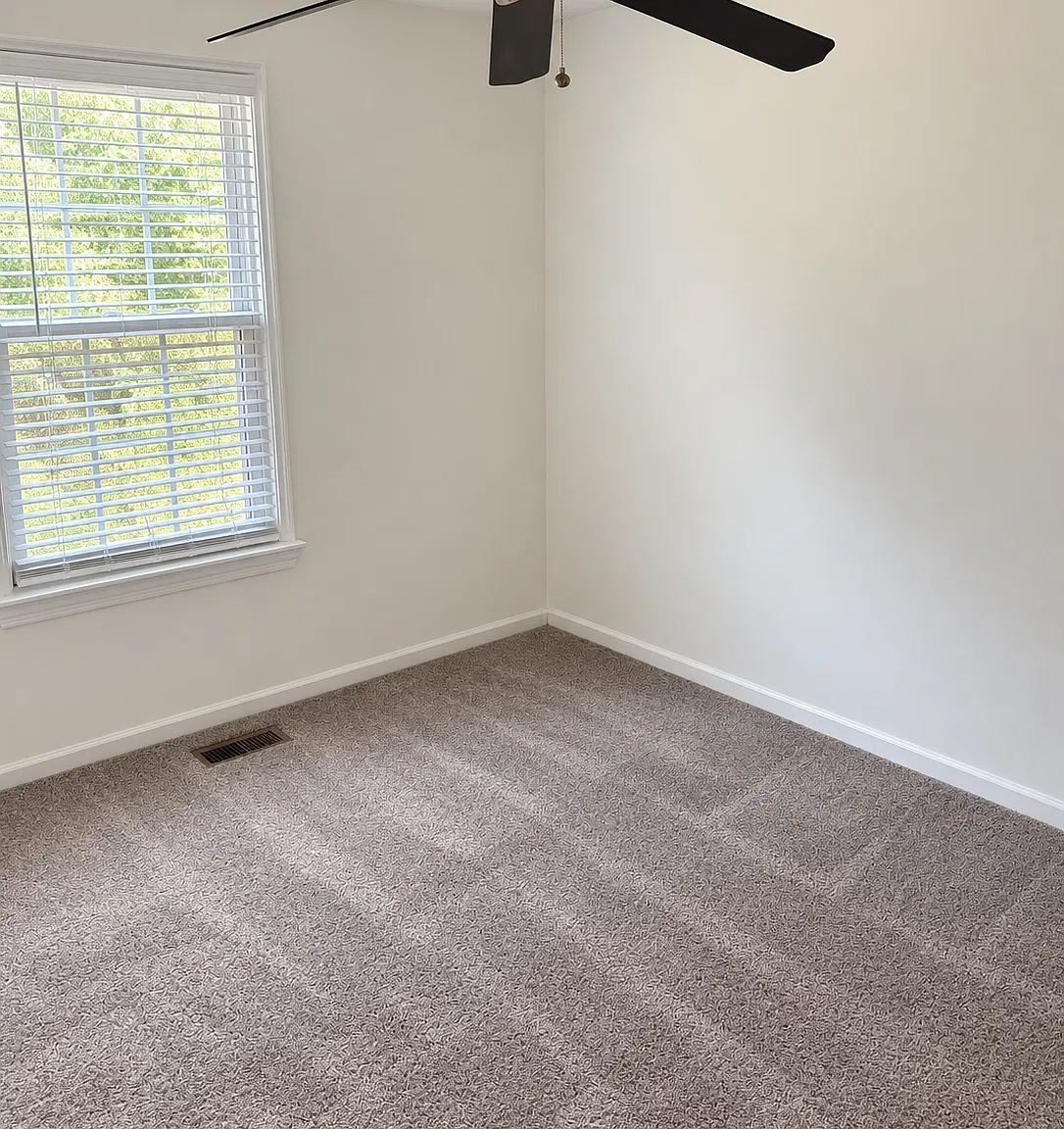 3 bed, 1120 sqft, $2,600 — Photo 2