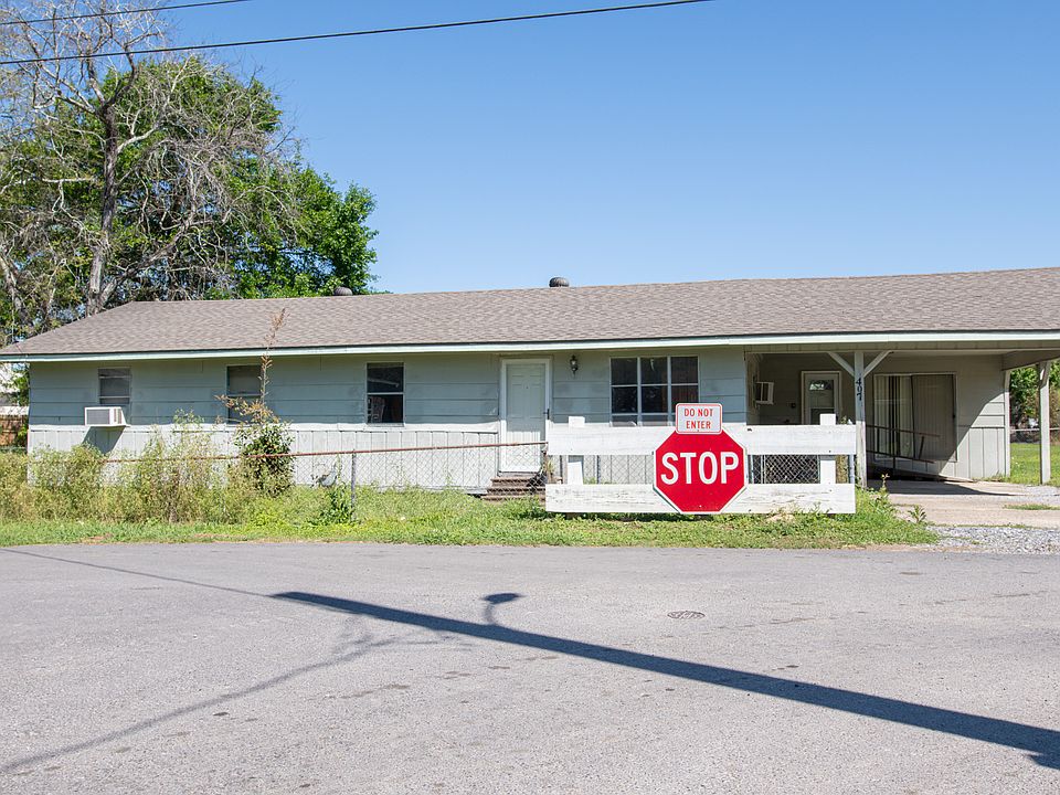 1st image of 407 Nugier St