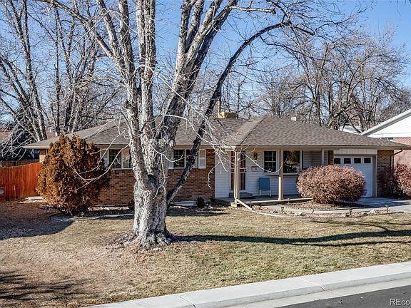 2nd image of 1035 Hemlock Way