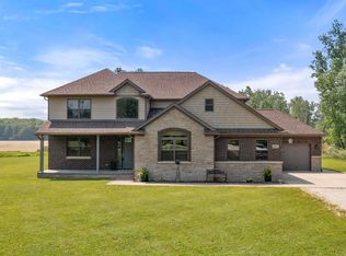 10413 Puttygut Rd, Casco, MI 48064