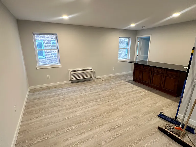 290 Gregory Ave #2 — Photo 2