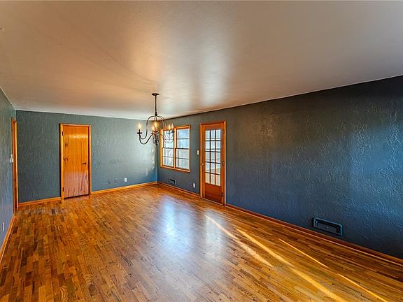 2nd image of 404 N State St