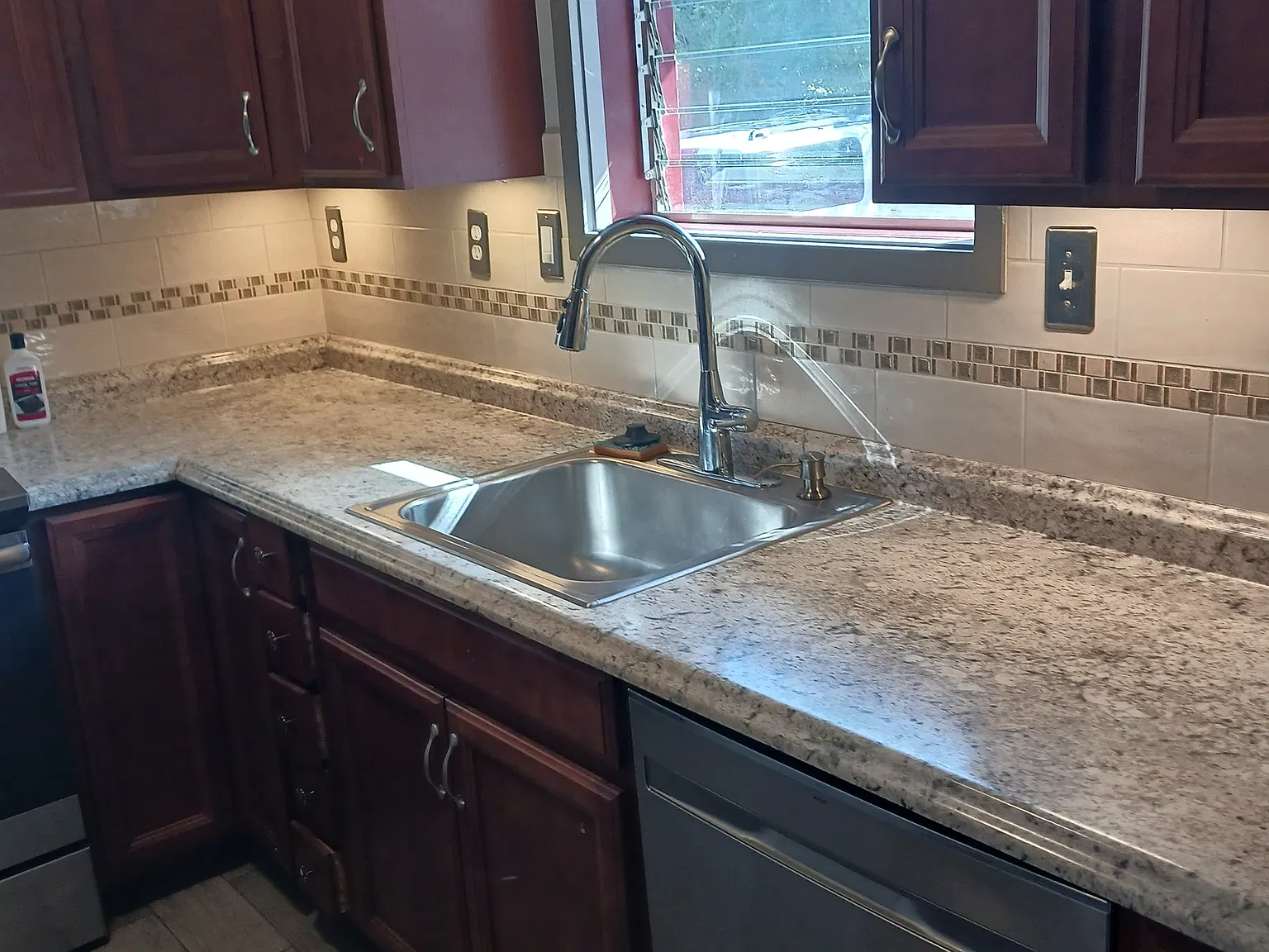 2 bed, 1180 sqft, $1,800 — Photo 3