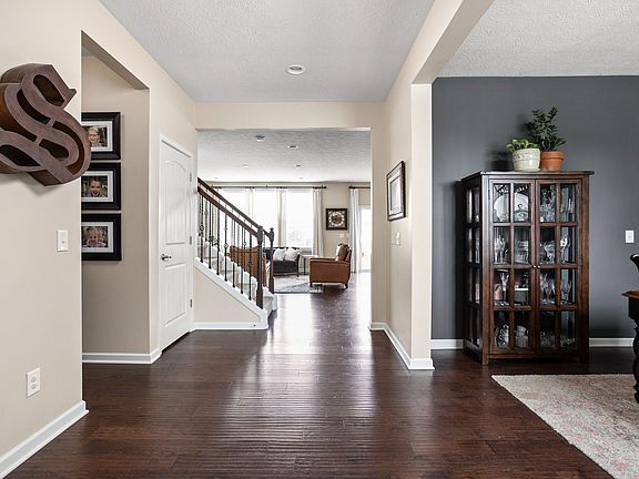 3rd image of 15931 Viking Meadows Dr