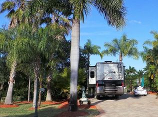 3112 E Riverbend Resort Blvd, Labelle, FL 33935