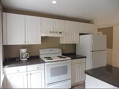 2nd image of 317 Blossom St