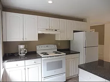 317 Blossom St — Photo 2