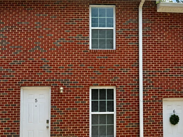 961 W Broad St, 961 W Broad St #5, Cookeville, TN 38501