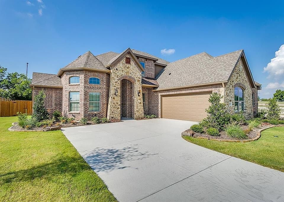 1st image of 214 Hillstone Dr