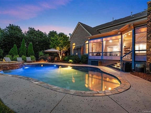 4th image of 6013 Legacy Cres
