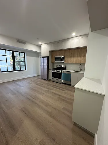 1619 Jefferson Ave #4 Photo 1
