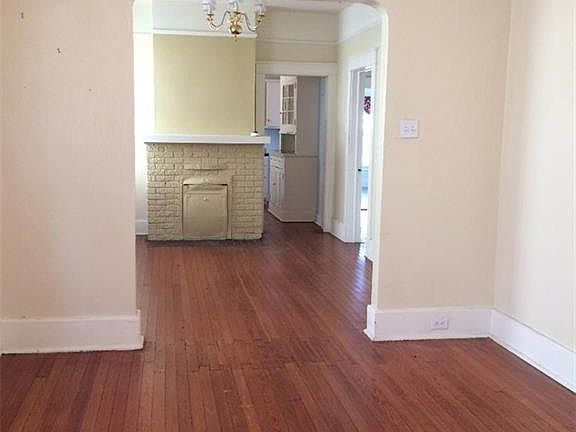 4th image of 2911 Calhoun St