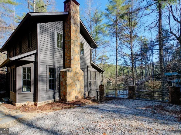 987 Kings Row Rd, Lakemont, GA 30552
