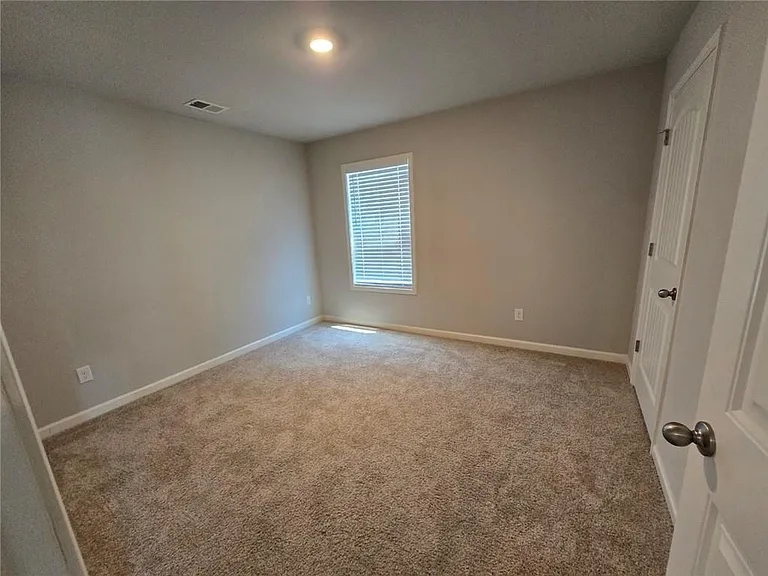 121 Valimar Dr — Photo 12