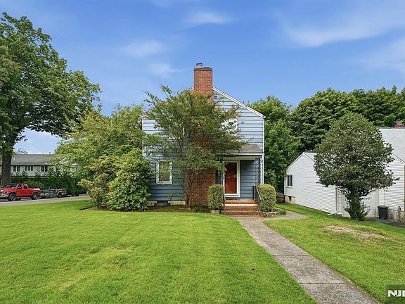 2nd image of 125 Midwood Road