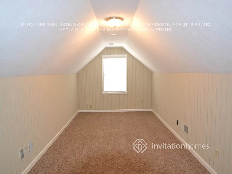 305 Hilo Rd — Photo 3