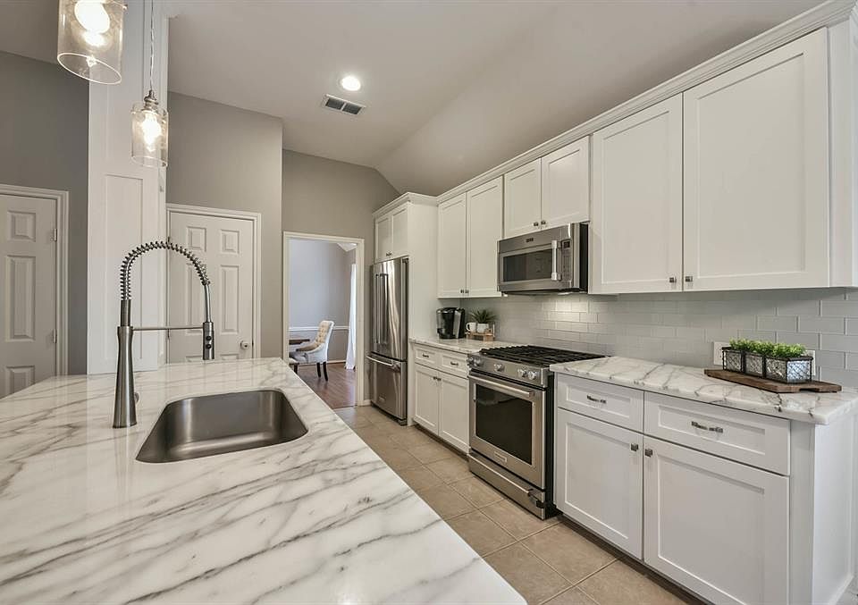 1st image of 3614 Glenhill Dr