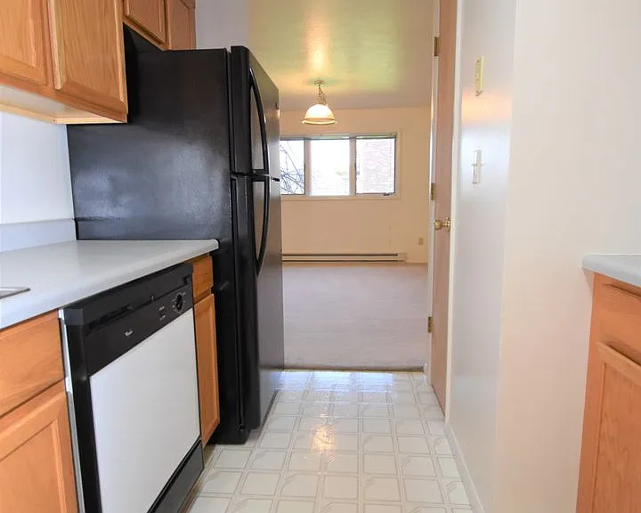 813 W Villard St #73 — Photo 12