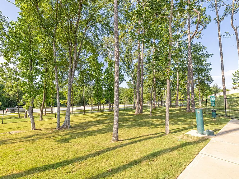 17705 Hanson Ridge Dr — Photo 34
