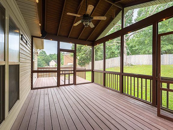 2nd image of 105 Deer Ridge Dr
