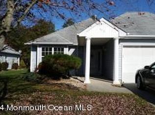 573 Waterford Dr, Manchester, NJ
