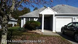 573 Waterford Dr photo 1