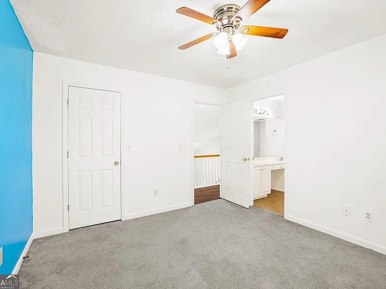 690 Burnham Rdg — Photo 12