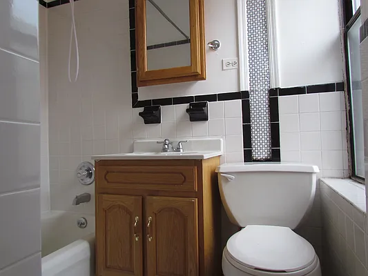 Rented by Landmark Real Estate | media 11