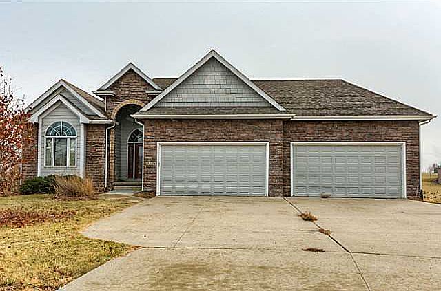 1st image of 3324 N Doe Run Dr