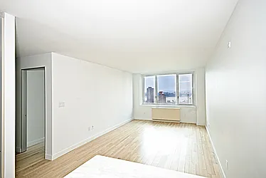 Rented by Domus Realty