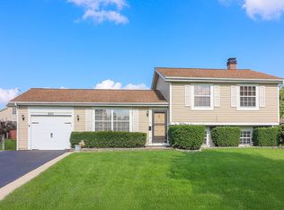 825 Prairie Ave, Bartlett, IL