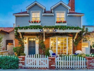 75 Corinthian Walk, Long Beach, CA, 90803