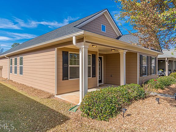 5th image of 413 Parkstone Dr