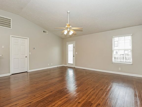 4th image of 1520 Holden Ct