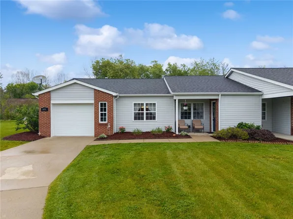 101 Wimbledon Dr, Mount Pleasant, PA 15666