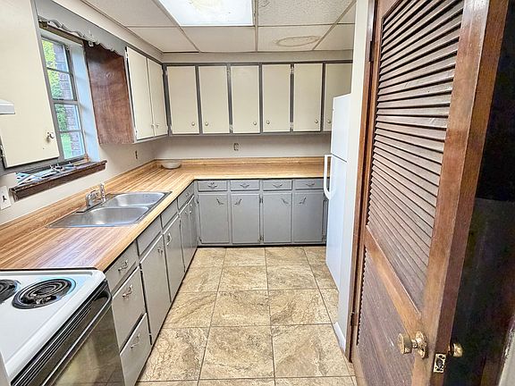 2nd image of 211 Avenue De Beau Beau APT 5