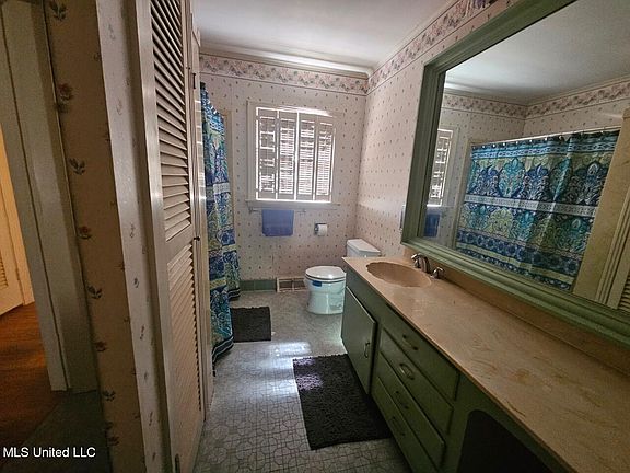 5th image of 101 Idlewild Dr