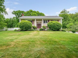 71 Pinta Dr, Tewksbury, MA 01876