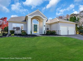 5 Anthony Cir, Manchester, NJ 08759