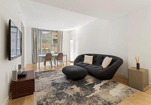 4th image of 50 Franklin St #D4