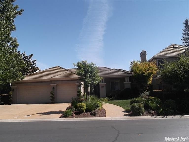 1st image of 4832 Longcove Dr