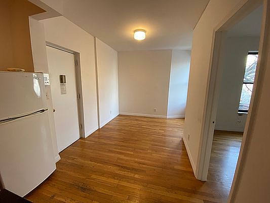 3rd image of 79 Thompson St APT 8