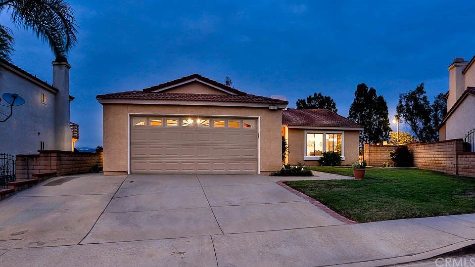 1st image of 19323 Oakview Ln