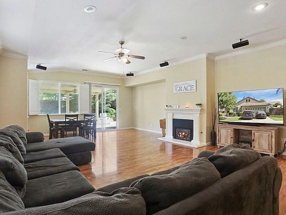 3rd image of 563 Dody Dr