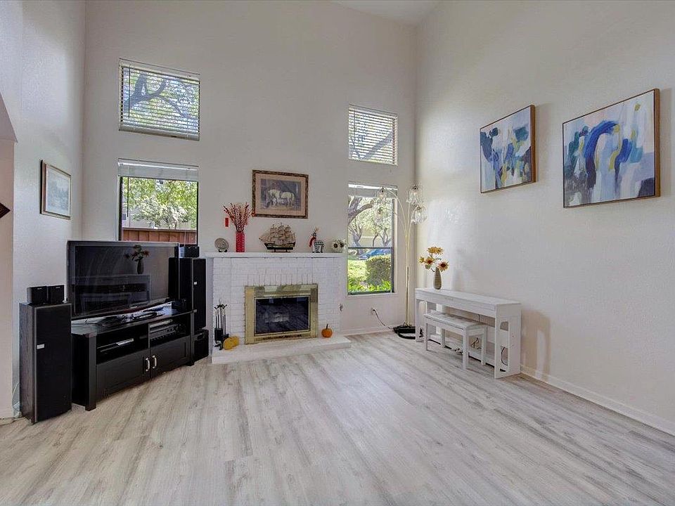 1st image of 5349 Port Sailwood Dr #20