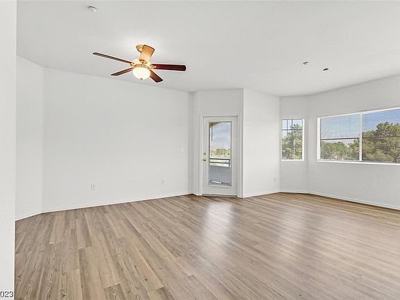 4th image of 833 Aspen Peak Loop Unit 1525