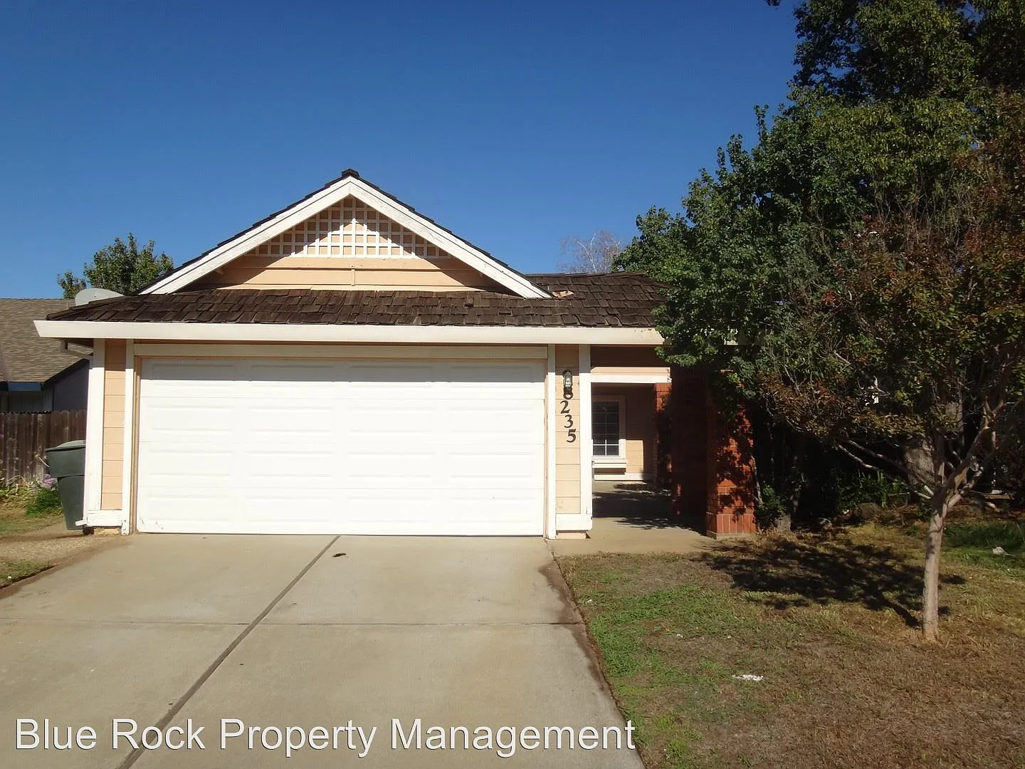 8235 Westray Dr photo 1